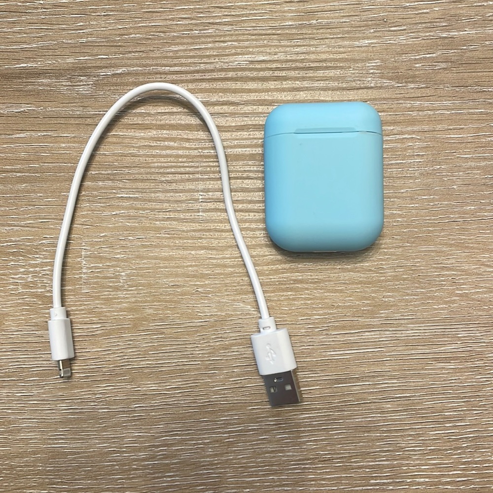 Knockoff Apple AirPods